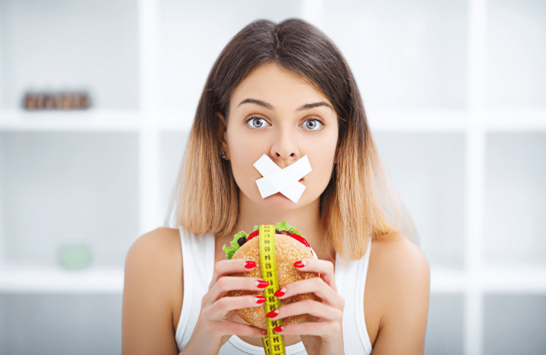 Photo of Cartagena's cathedral at the background and some colonial style houses